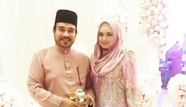11 Tahun Bersama, Siti Nurhaliza-Datuk Khalid Semakin Mesra