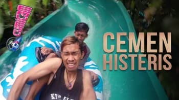 Perosotan di Kolam Renang, Cemen Histeris Ketakutan