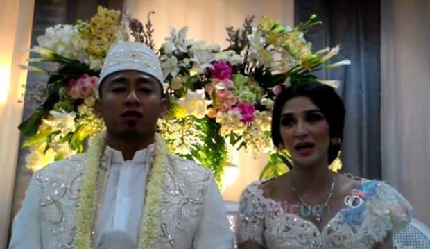 Nangis Saat Akad Nikah, Ini Cerita Sedih Fanny Ghassani
