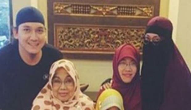 Bertemu di Pengajian, Egi John Ajak Wanita Bercadar Naik Pelaminan