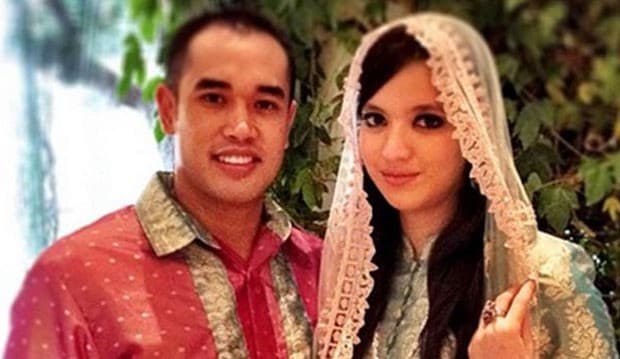 Kaya Raya, Ardi Bakrie Tak Malu Makan di Kaki Lima