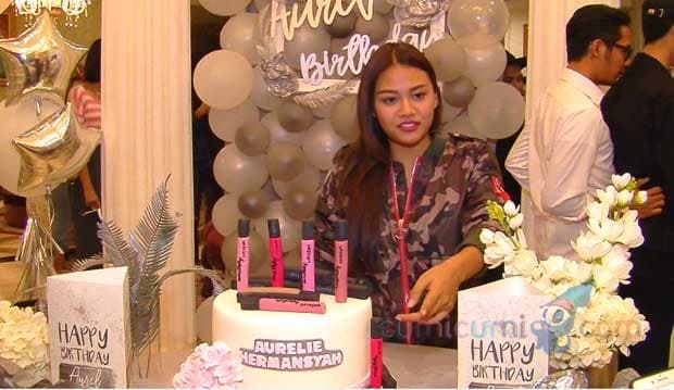 Ini 5 Kejutan Ulang Tahun Romantis dari Pacar untuk Aurel Hermansyah