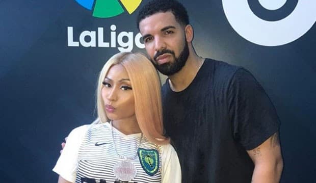 Foto Bareng Drake, Tangan Nicki Minaj Nakal Pegang Area Sensitif?