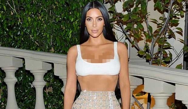 5 Aksi Kim Kardashian Ini Dianggap Paling Kontroversial