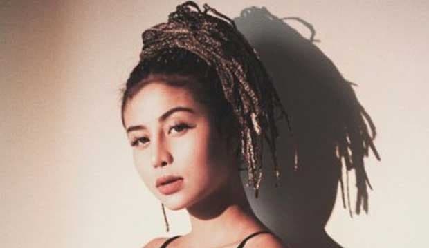 Dibilang Lebay, Awkarin Ngamuk di Instagram