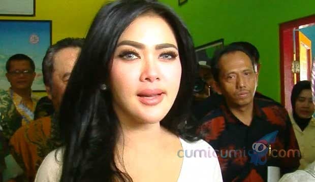 Cerita Syahrini Saat Kuliah, Pernah Bandel Hingga Nangis Darah