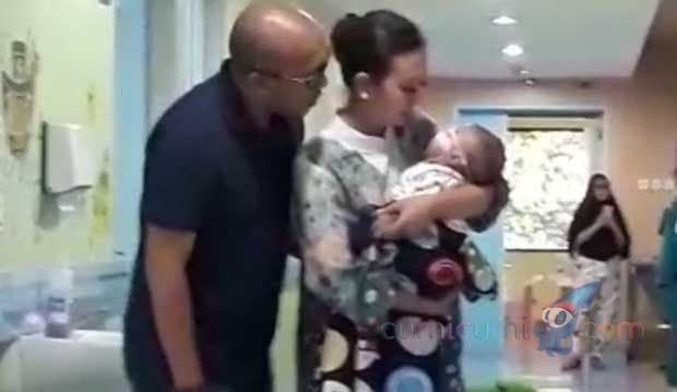 Ini Tanda-tanda Putra Asri Welas Alami Katarak Sejak Usia 2 Bulan