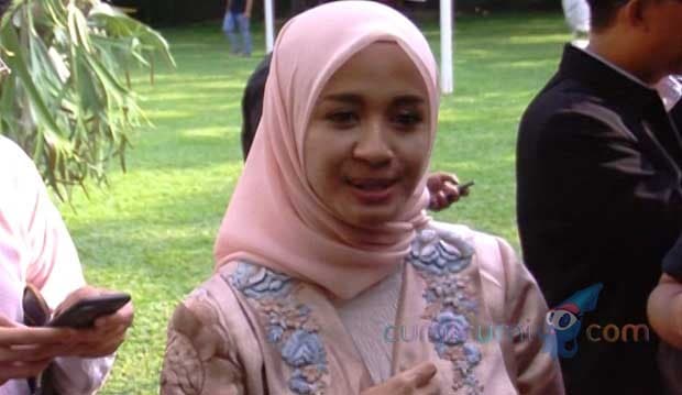 Suami Izinkan Laudya Cynthia Bella Pulang Kampung Urus Bisnis