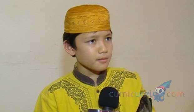 Pesinetron Alwi Assegaf, Keturunan Ke-40 Nabi Muhammad SAW