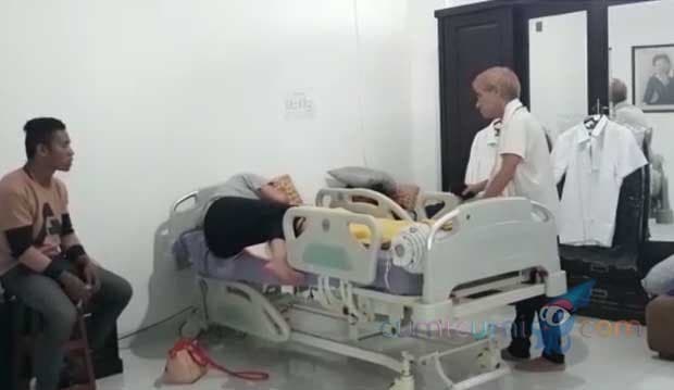 Jenazah Benny Panjaitan Disemayamkan Secara Adat Batak