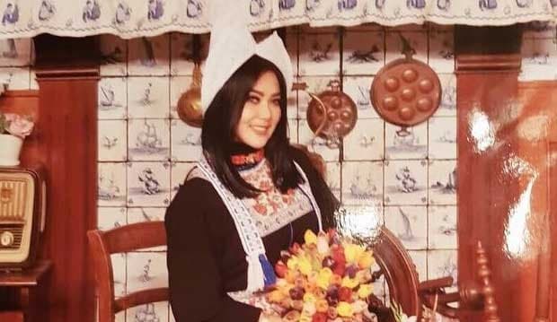 Korban First Travel Berangkat Umroh, Syahrini Malah ke Belanda