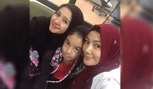 Laudya Cynthia Bella-Erra Fazira Kompak Antar Anak ke Sekolah