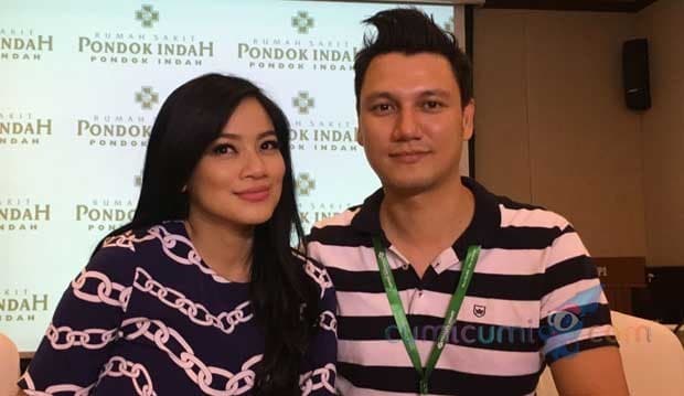 Bayi Mau Brojol Saat Suami Meeting, Titi Kamal Tak Tahan Lagi
