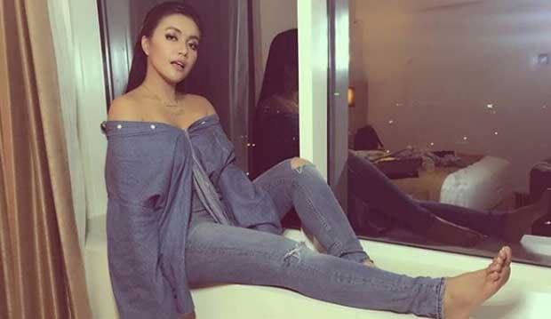 Denada Masuk UGD, Kebanyakan Goyang Twerk ala Nicki Minaj?