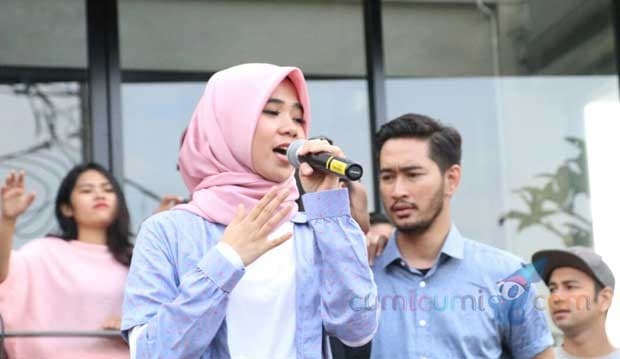 Suara Merdu Tiffany Kenanga Tutup Dahsyatnya Cumi