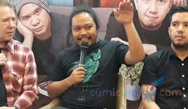 Bukan Cuma Is, Ternyata Bassist Juga Hengkang dari Payung Teduh