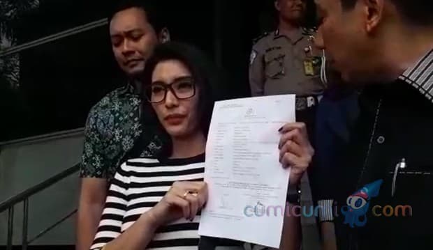 Dituding Menculik Amandine, Tyas Mirasih Datangi Kantor Polisi