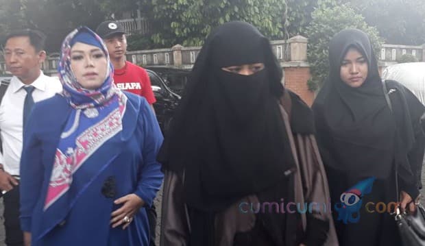 Kabar Opick Punya Istri Tiga, Dian Tak Pernah Dikenalkan
