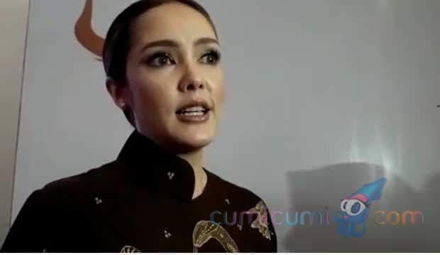 Cathy Sharon Kenalkan Alam Australia ke Anak-anak