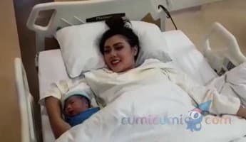 Rey Utami Melahirkan, Nama Bayinya Aaron Tudor Benua