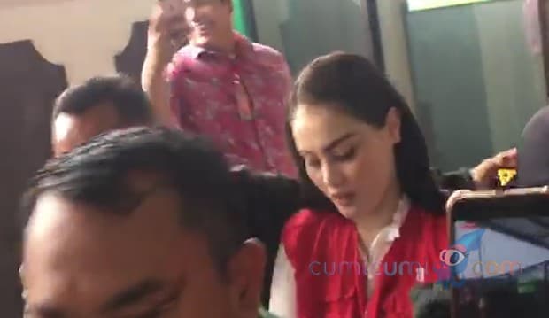 Faisal Haris Sewa Bodyguard untuk Kawal Jennifer Dunn Sidang?