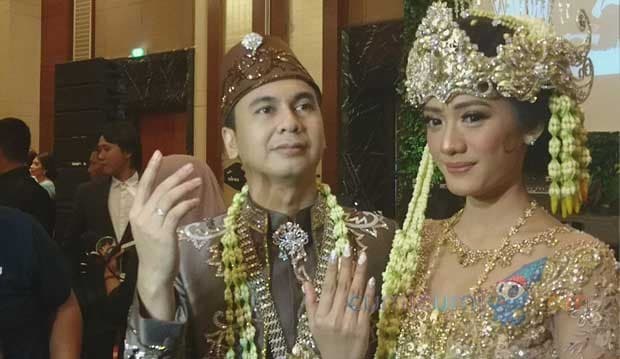 Mentang-Mentang Sudah Nikah, Ini 6 'Kesombongan' Raditya Dika