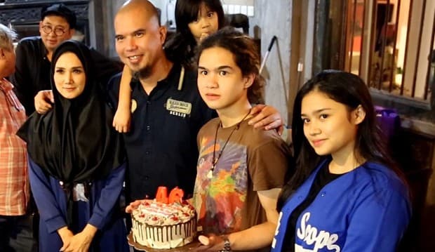Bikin Happy dan Trenyuh, Ini 5 Cerita di Perayaan Ultah Ahmad Dhani