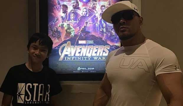 Foto Pertemuan Azka Corbuzier dan The Rock Dikira Editan