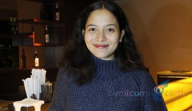 Istri Hamil, Chicco Jerikho Hobi Pandangi Baju dan Foto Bayi