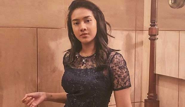 Kibarkan Bendera Merah Putih Terobek, Anya Geraldine Dihujat