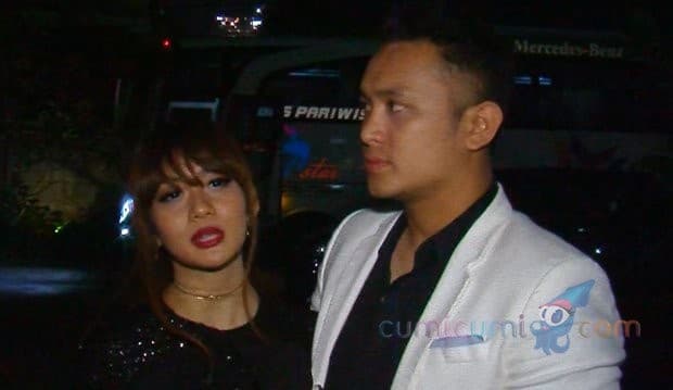 Hari Jadi Pernikahan Kedua, Gilang Dirga Umumkan Kabar Duka