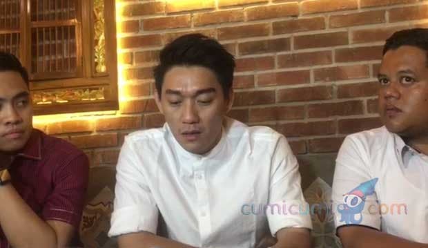 Seranjang dengan Ifan Seventeen, Cewek Bernama Putri Minta Difoto Diam-diam