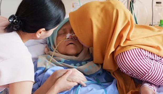 Istri Indro Warkop Superwoman, Kekuatannya di Atas Rata-rata Perempuan Biasa