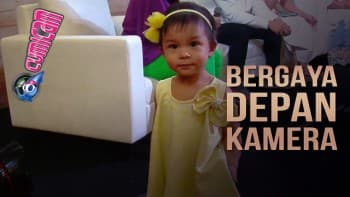 Chelsea dan Glenn Sibuk Wawancara, Nastusha Malah Bergaya Depan Kamera
