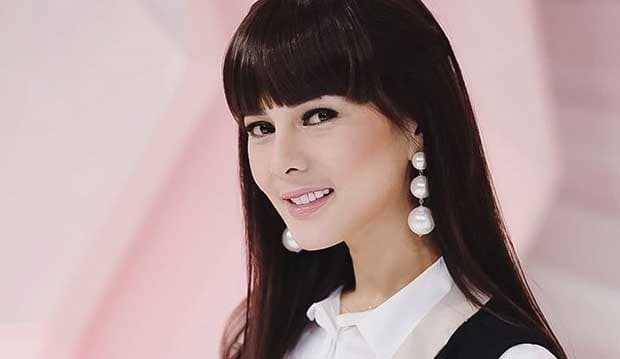 Terjatuh Saat Jadi Host SCTV Awards 2018, Astrid Tiar: Itu Hanya Gimmick