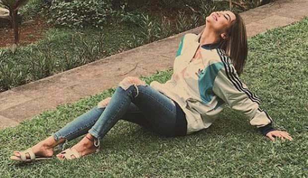 Pose Seksi Usai Ngegym, Kaki Kecil Vanessa Angel Bikin Gagal Fokus