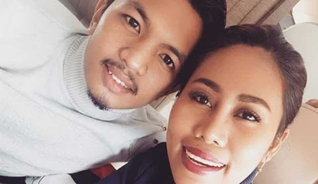 Tokcer! Belum Dua Bulan Nikah, Evi Masamba Positif Hamil