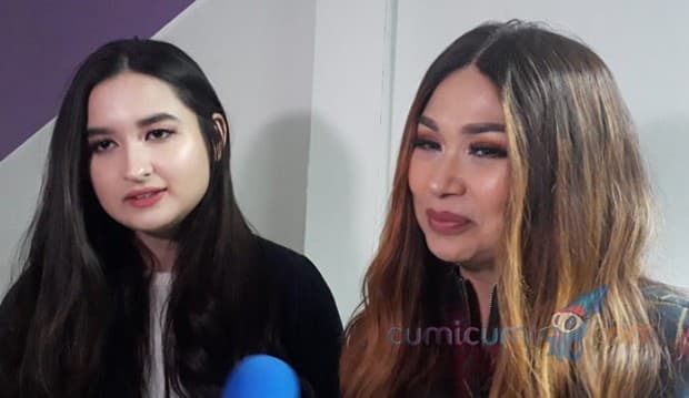 Usia 52 Tahun, Kiblat Fesyen Titi DJ Ternyata Remaja ABG