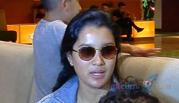 Tak Pakai Baby Sitter, Anak-anak Tidak Bisa Lepas dari Marcella Zalianty