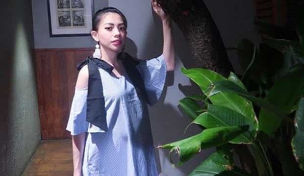 Unggah Foto Begini, Kezia Karamoy Dikatai Kayak Perempuan Nakal