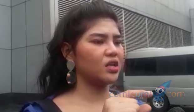 Diduga Sindir Rosa Meldianti di Media Sosial, Dewi Perssik Cari Dukungan?