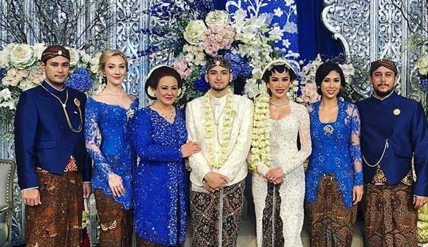 Anak Bungsu Menikah, Bambang Trihatmodjo Tak Ikut Foto Keluarga Demi Mayangsari?