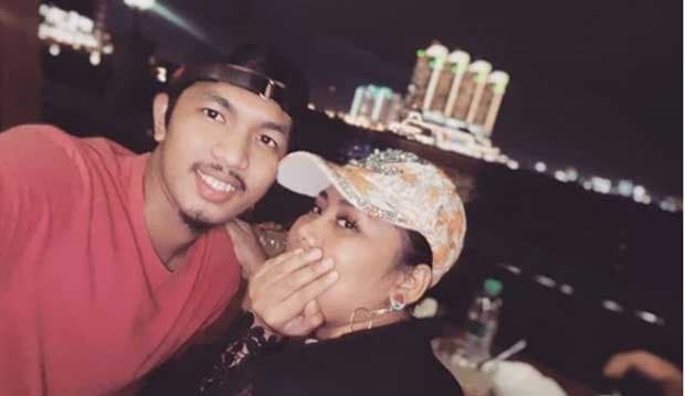 Galau Mululu Pasca Menikah, Ini 5 Fakta Kehidupan Rumah Tangga Evi Masamba