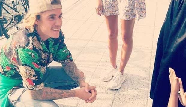 Gara-gara Sepatu Ini, Justin Bieber Hampir Ditahan Polisi