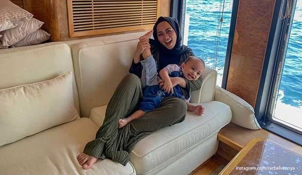 Diminta Netizen Hamil Lagi dan Namai Anak Kedua Xapinky, Ini Jawaban Rachel Vennya