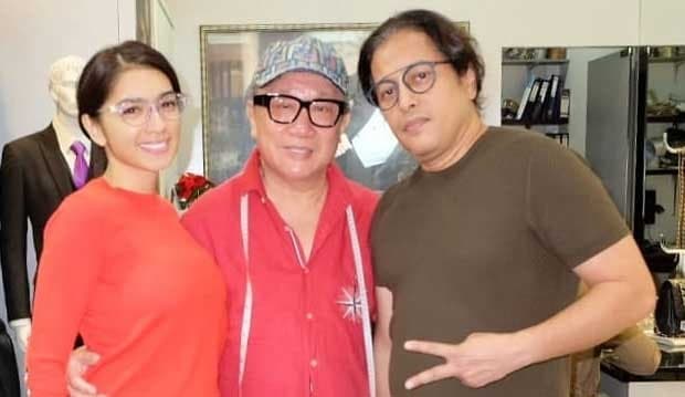 Datangi Desainer Amin Brutus, Angel Karamoy dan Jose Fitting Baju Pernikahan?