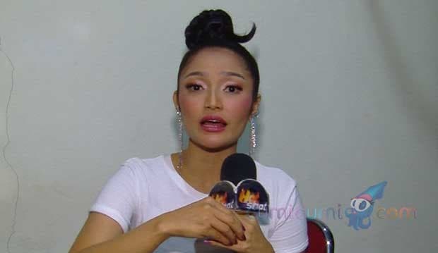 Takut Hilang Saat Manggung, Siti Badriah Lepas Cincin Tunangan dari Krisjiana Baharudin