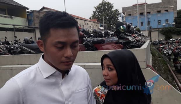 Muzdalifah Dinikahi Brondong Ganteng, Nassar Tak Berani Ucapkan Selamat Langsung