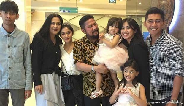 Lydia Kandou Nikahkan Putra Bungsu, Jamal Mirdad dan Nana Mirdad Tak Hadir?