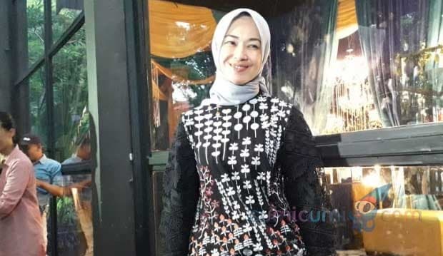 Beda Usia 23 Tahun, Alya Rohali dan Putri Sulung Sering Dikira Kakak Adik